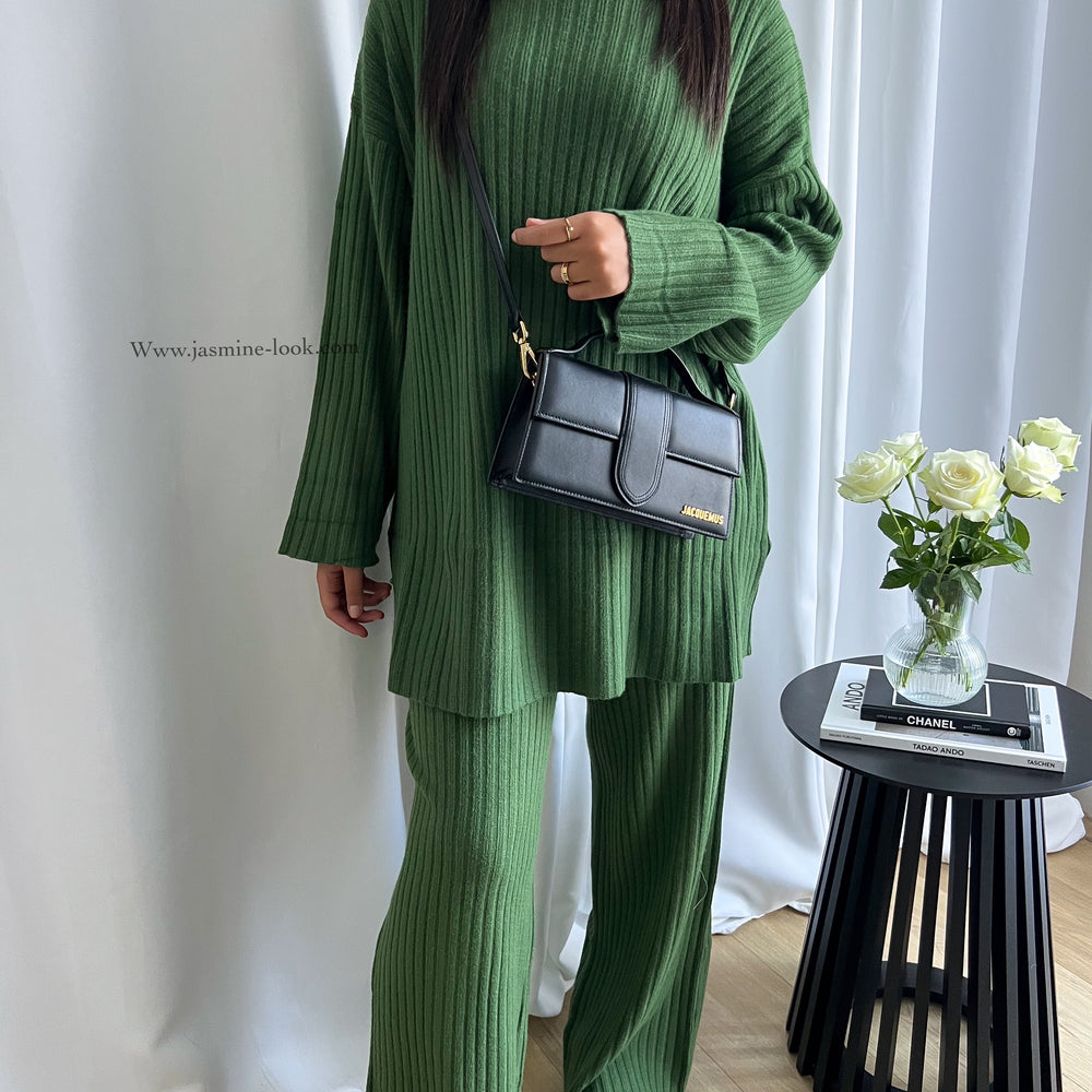 Modest Green Set