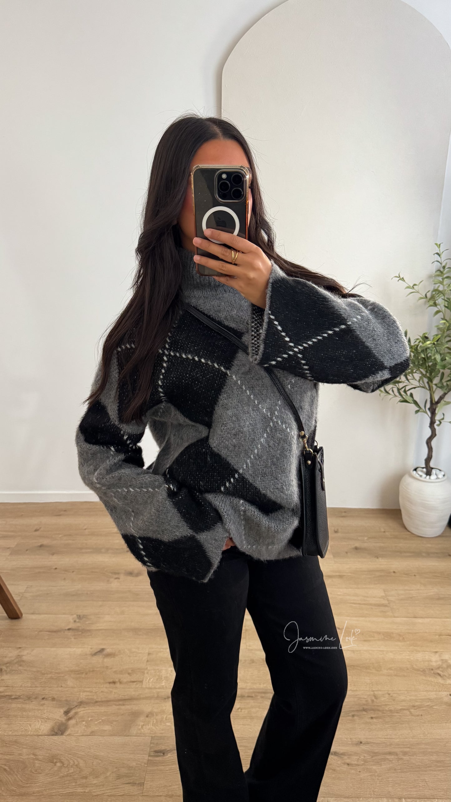 Pull Emna | GRIS