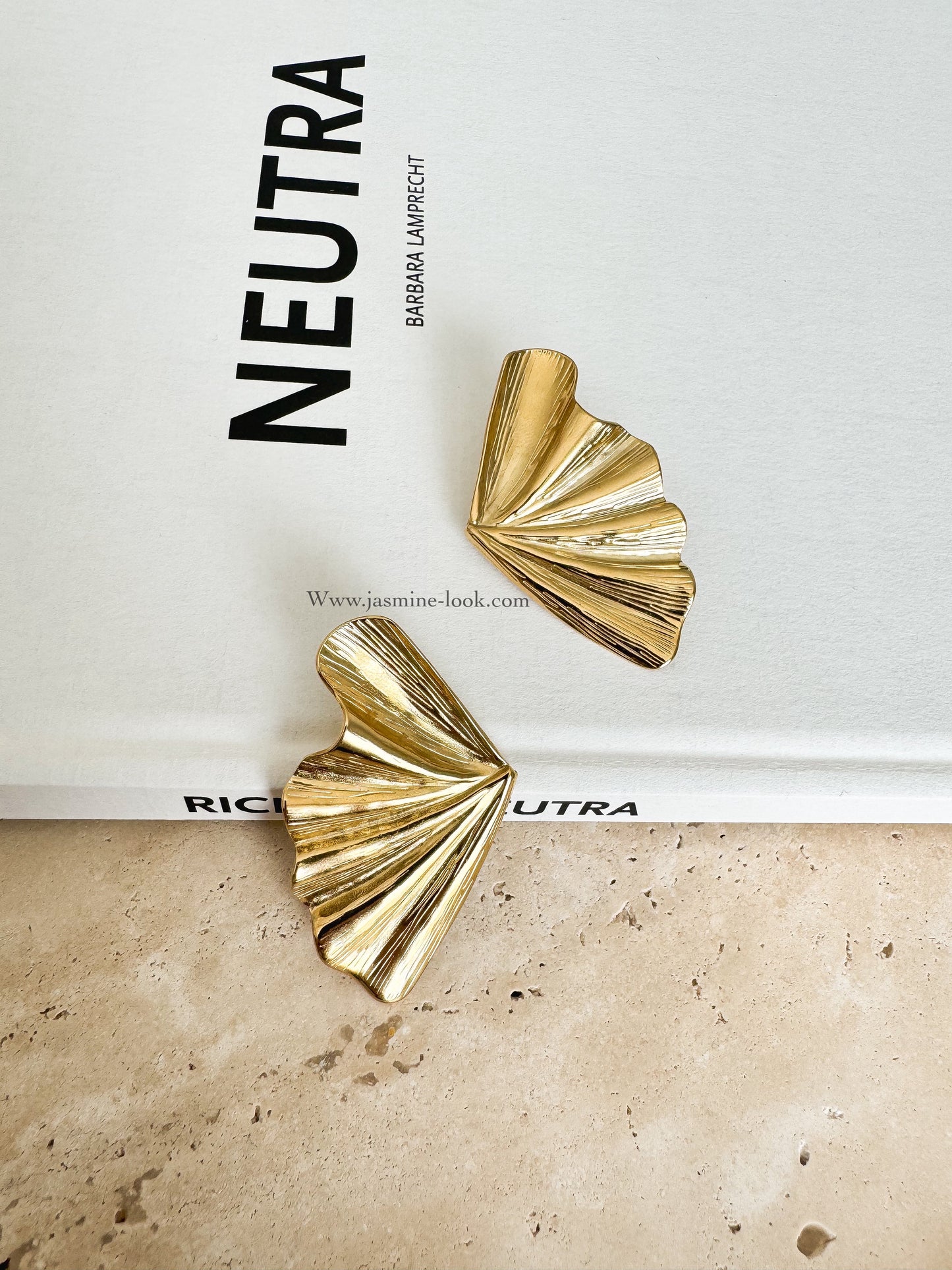 shell earring