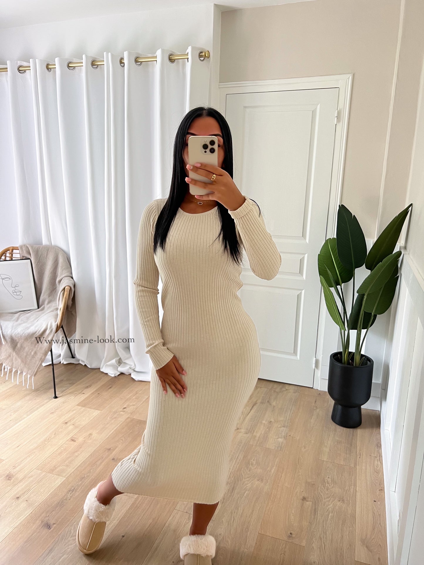 Basica beige sweater dress