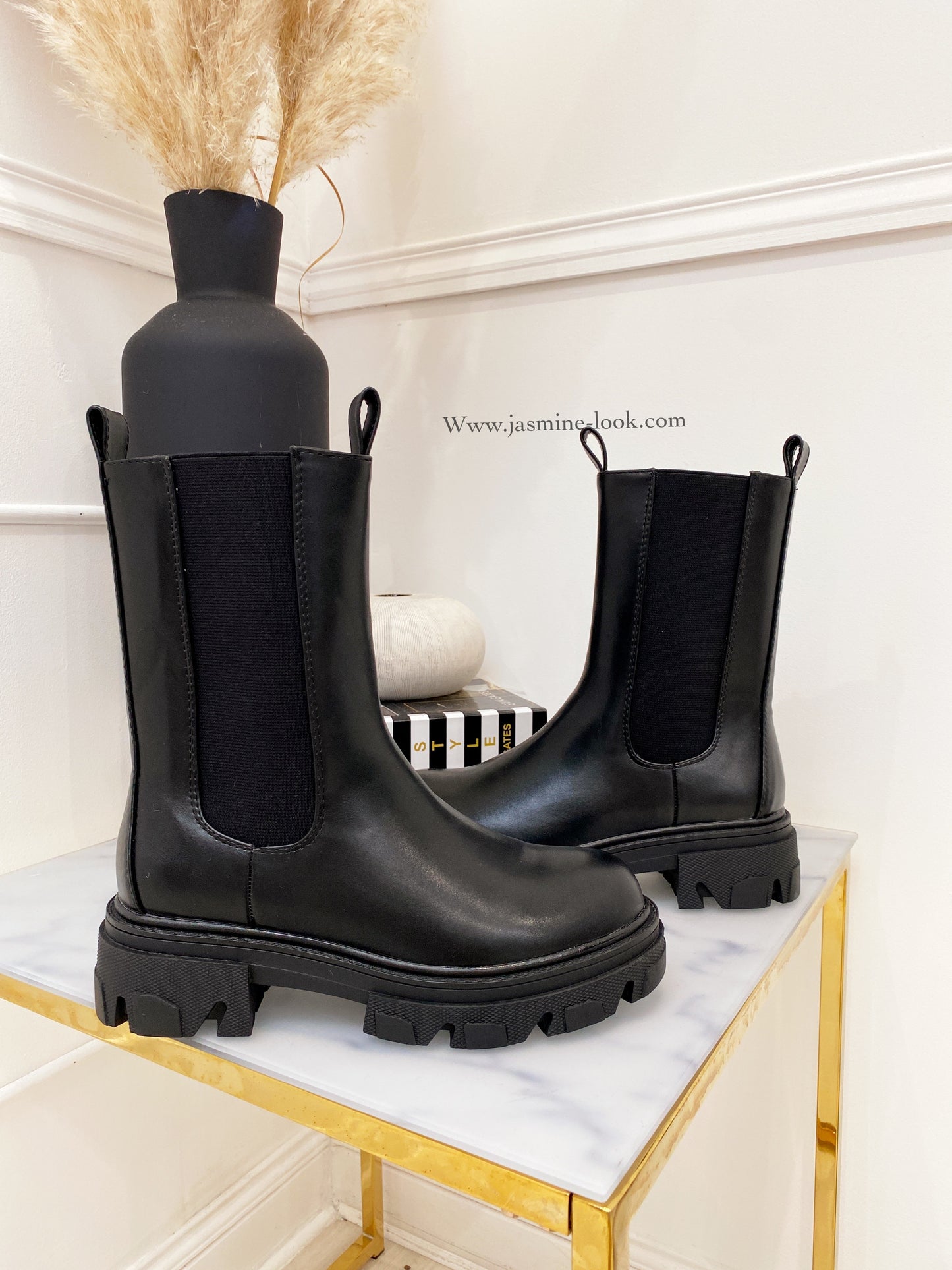 Chelsea boots