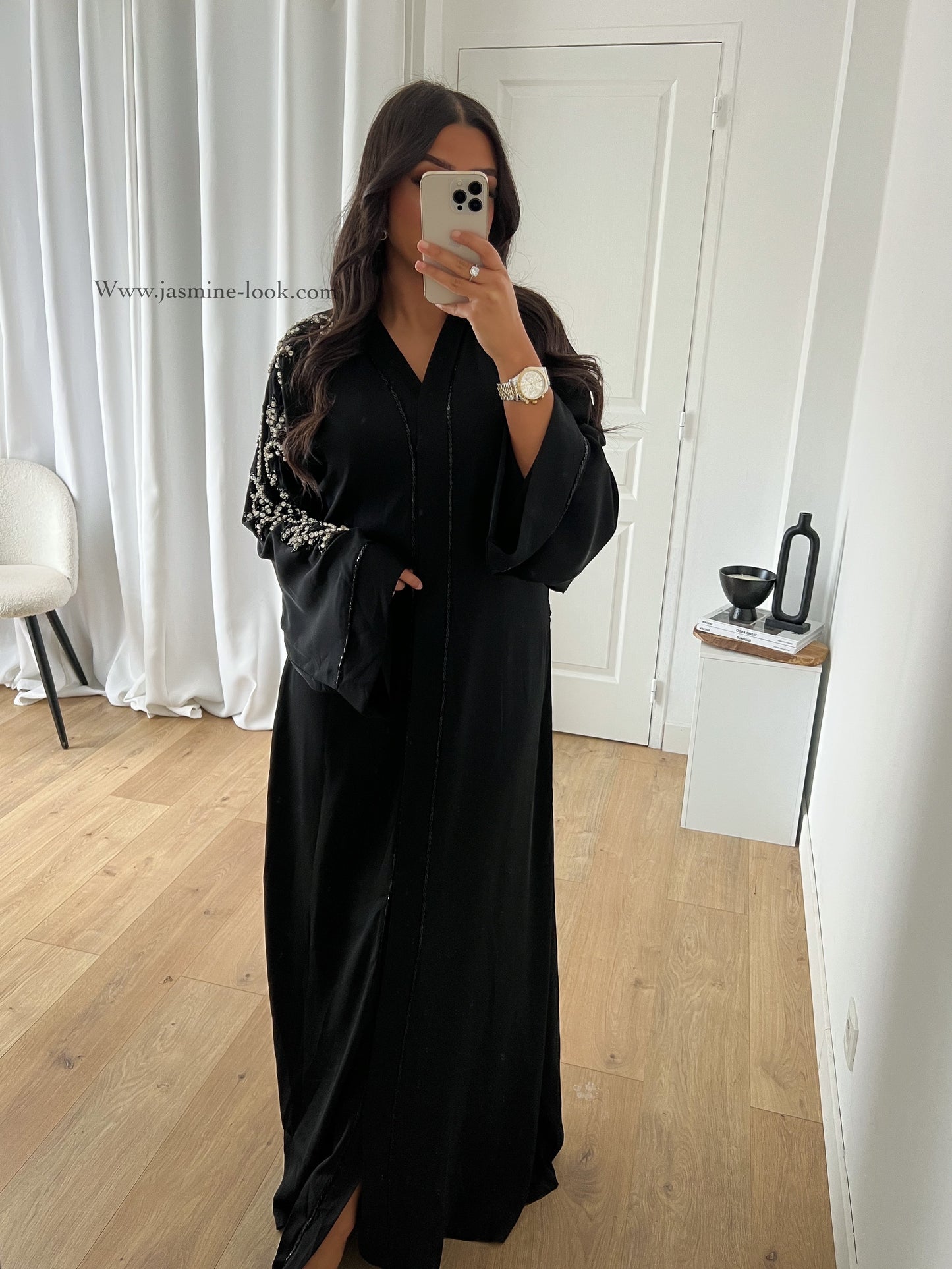 Abaya Crystal