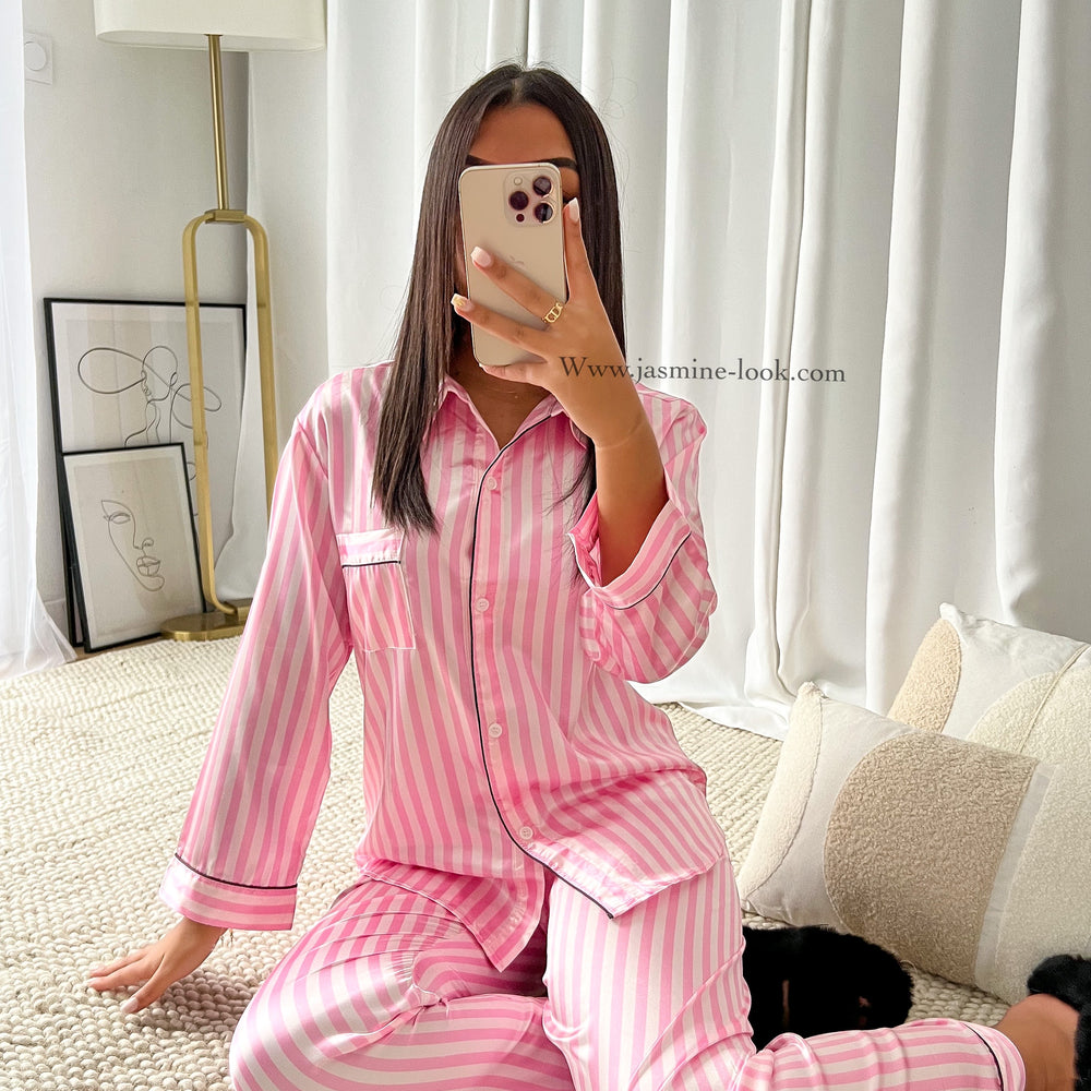 Satin pajamas VS