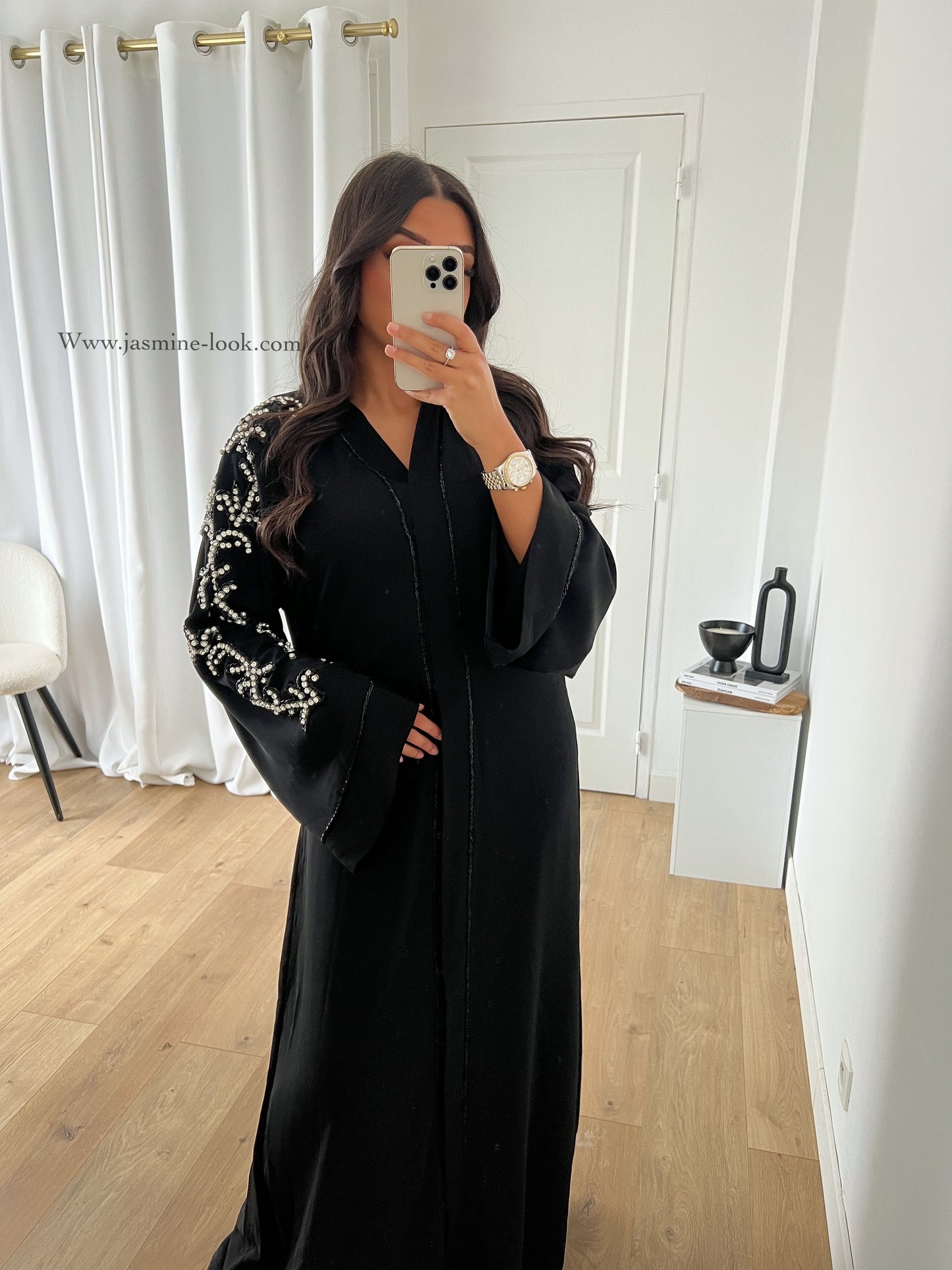 Abaya Crystal